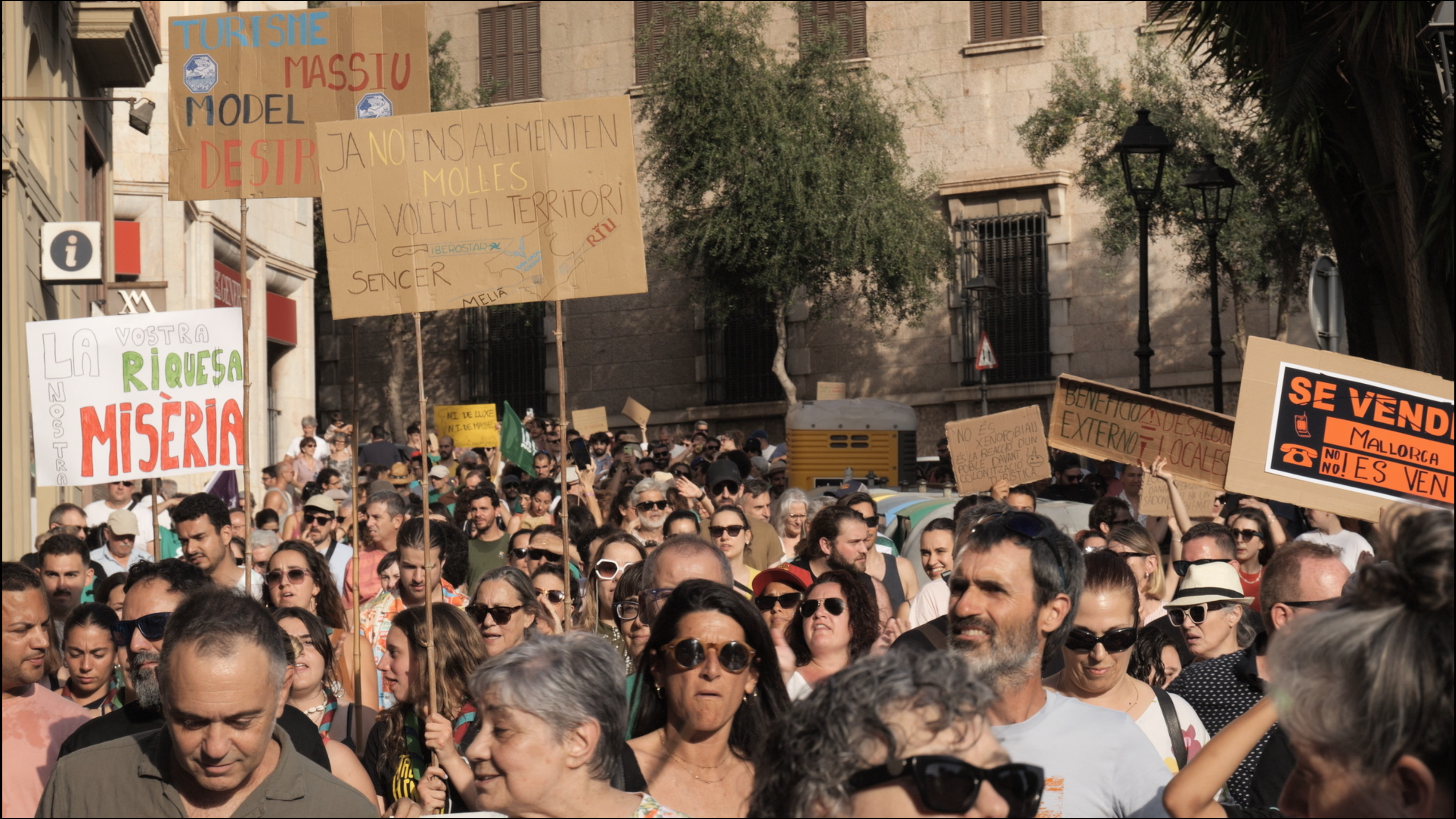 Suportant el paradís: Converses sobre el futur de Mallorca